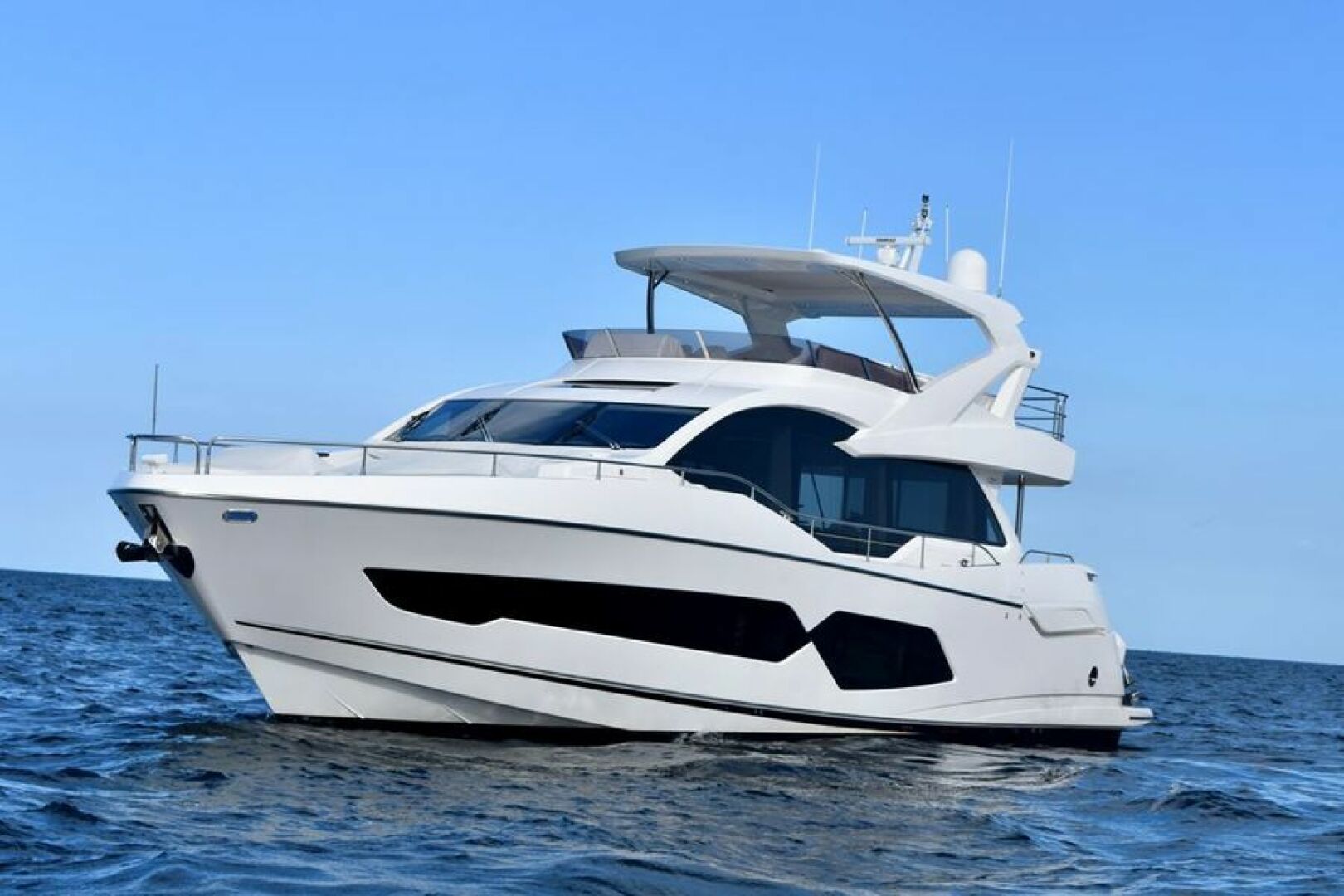 2018 Sunseeker Yacht - Image 2