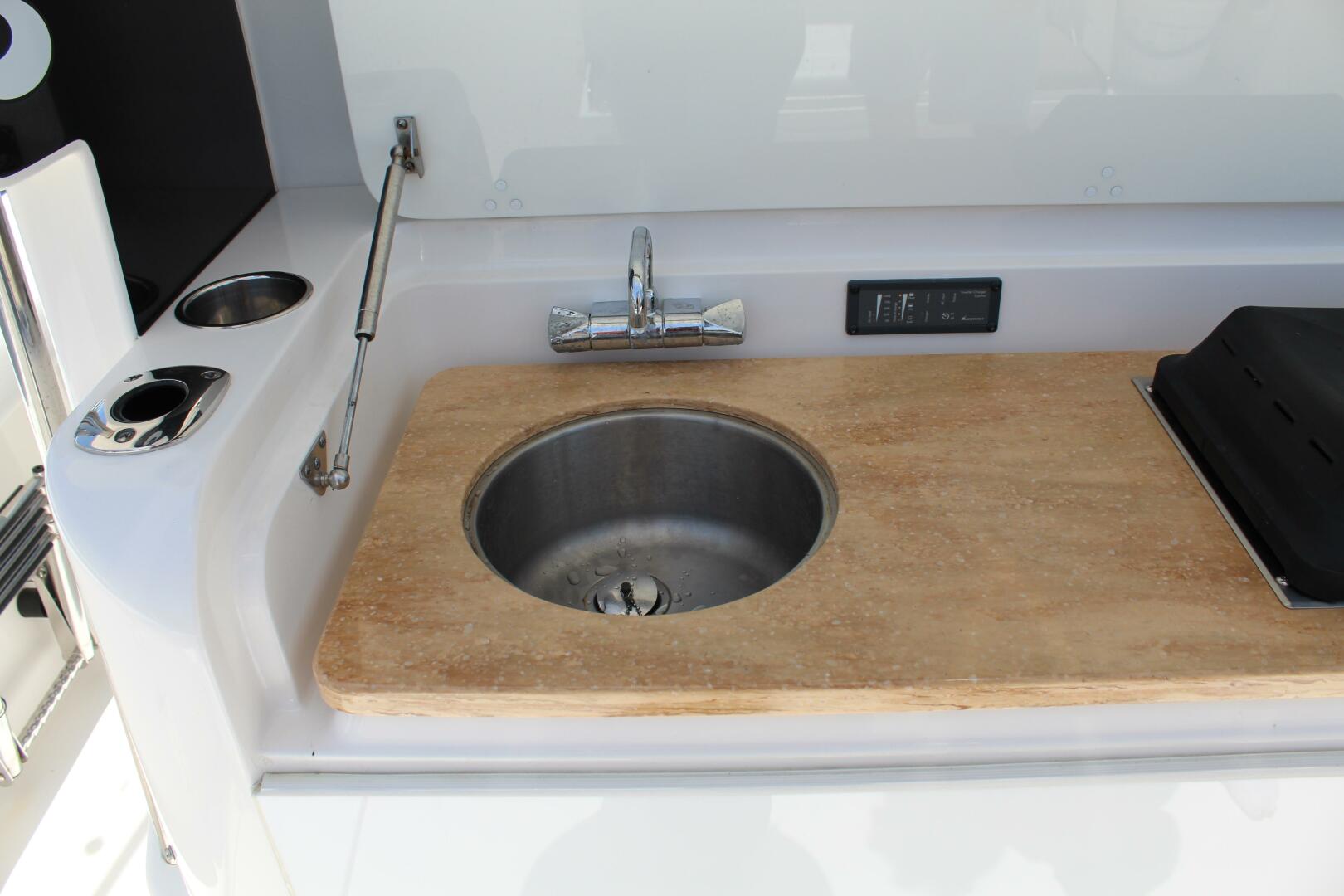 2016 Edgewater 370 - Image 14