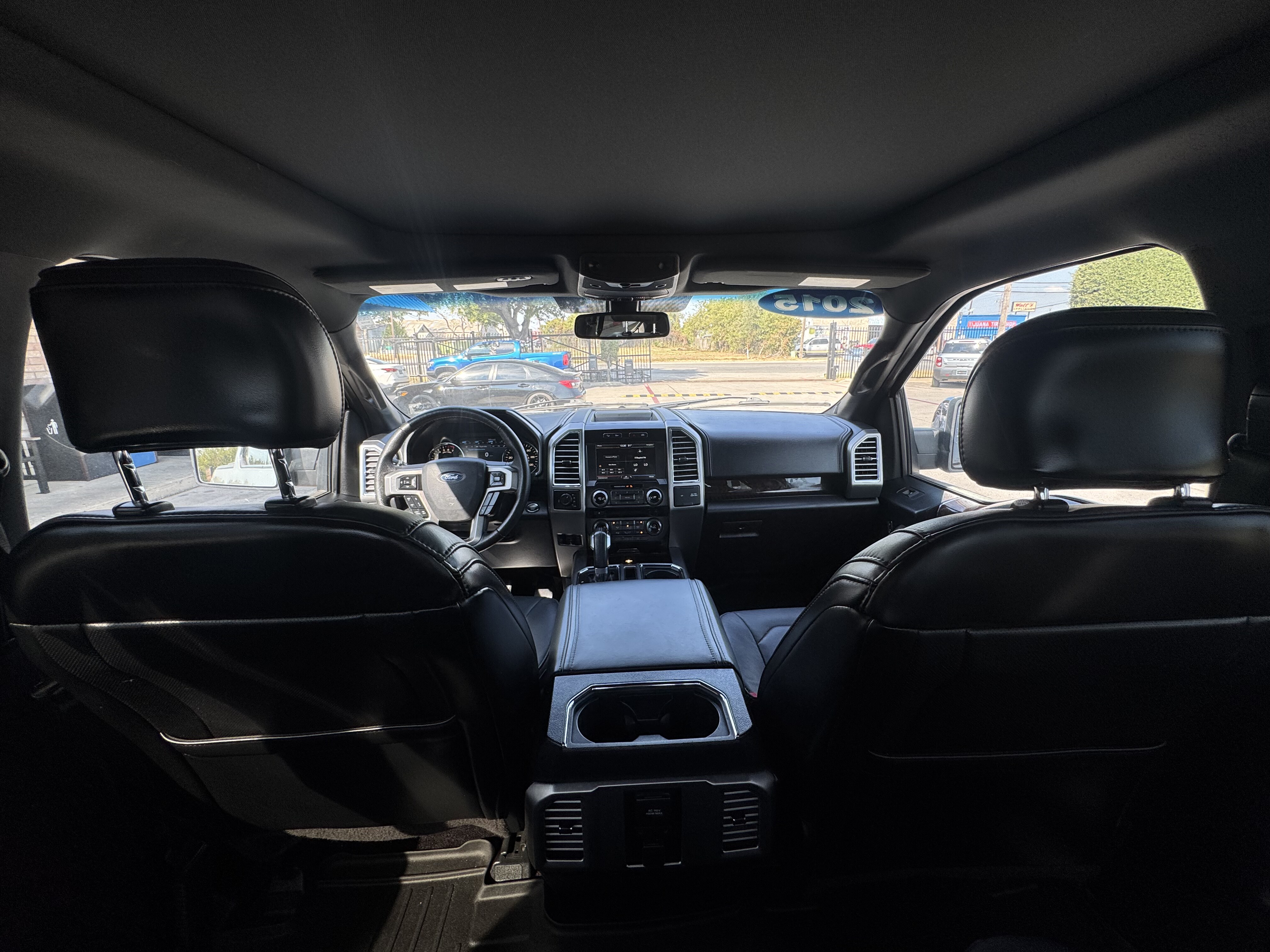 2015 Ford F150 Pickup Crew Cab Platinum 4WD - Image 24