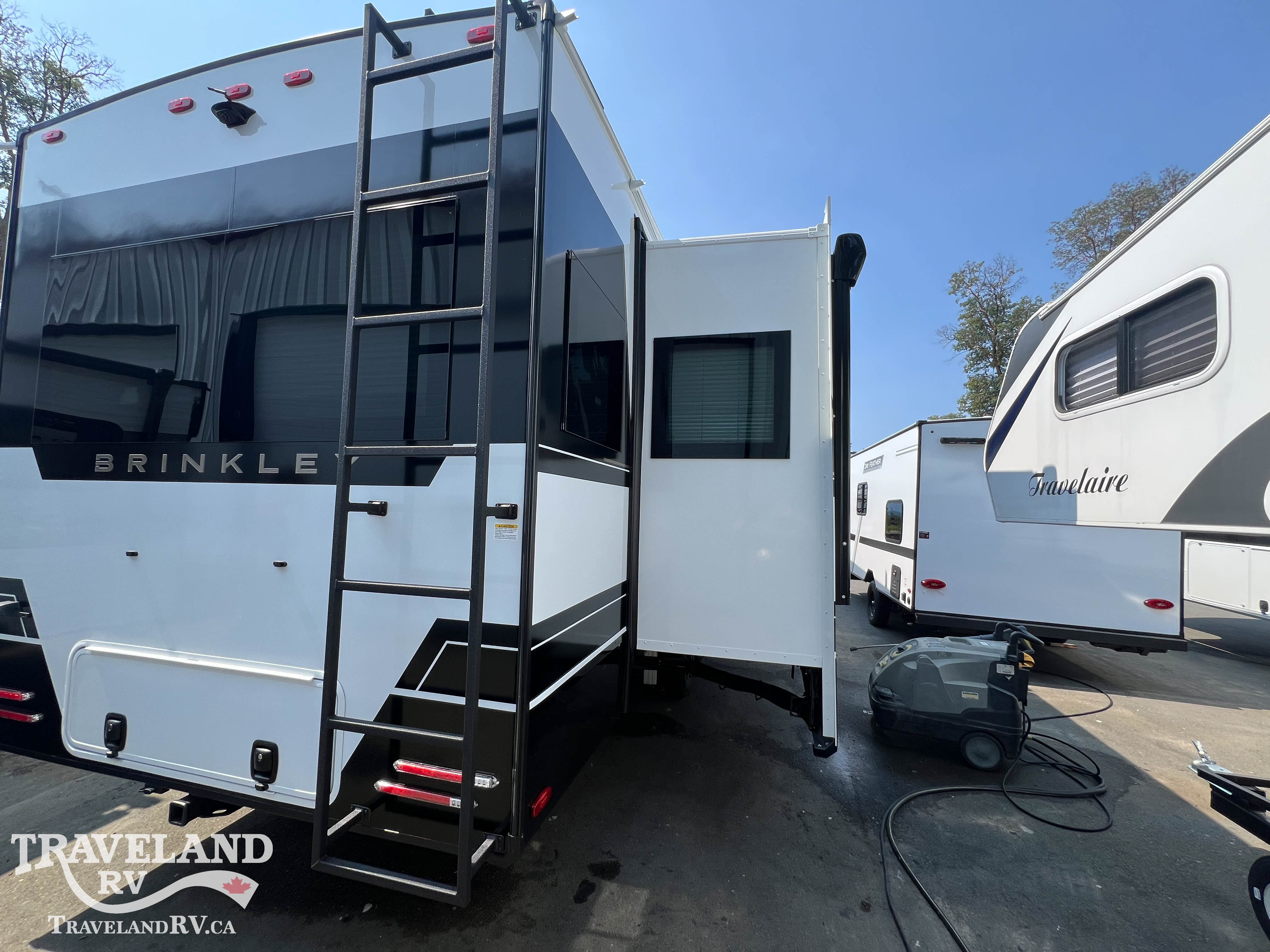 2027 Brinkley RV Model Z 2900 - Image 7