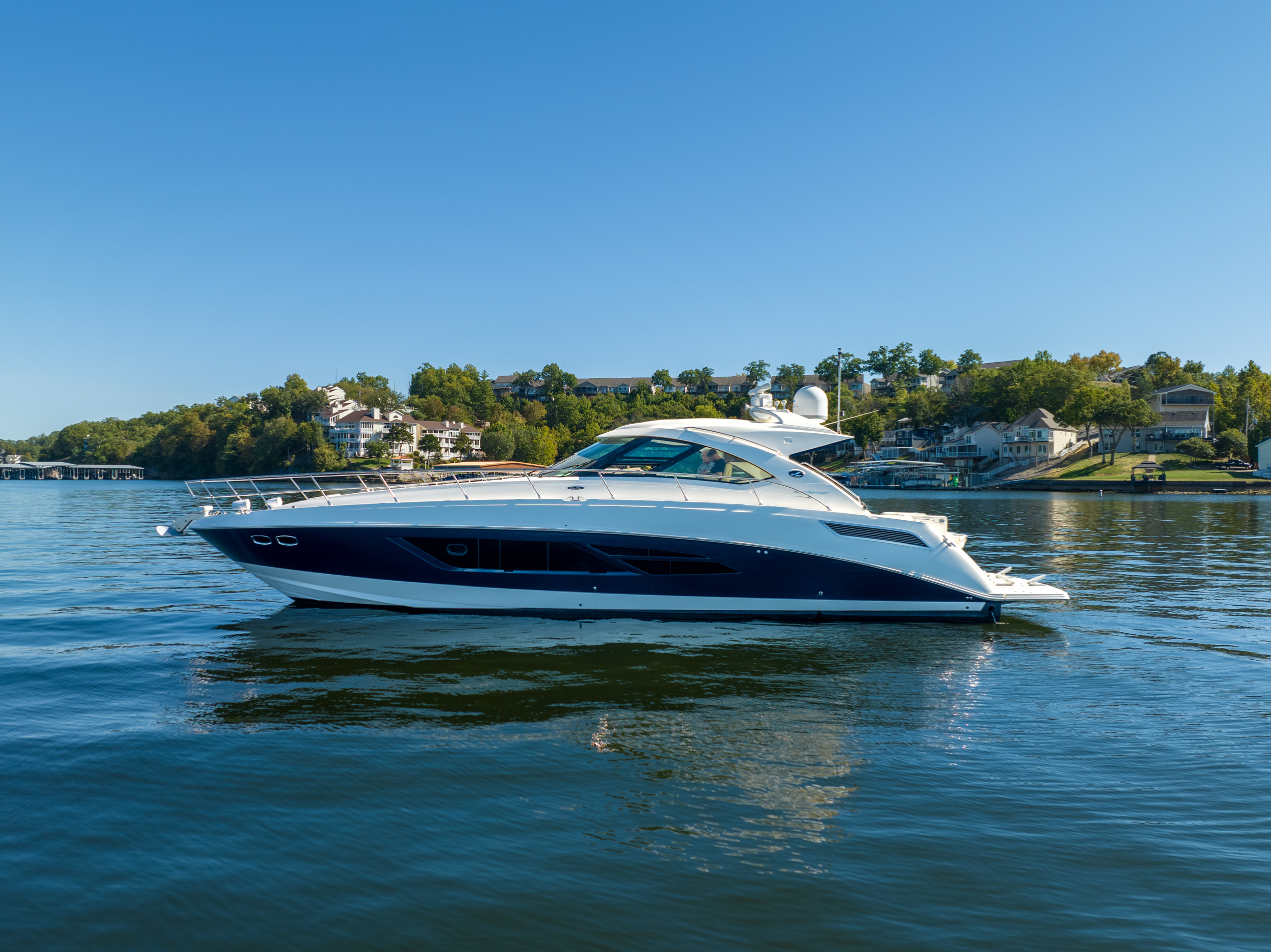 2013 Sea Ray 540 Sundancer - Image 1