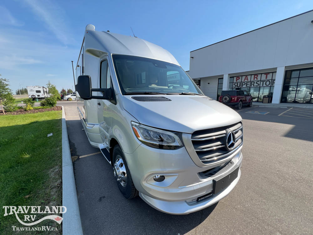 2025 AIRSTREAM ATLAS MURPHY SUITE E1 - Image 1