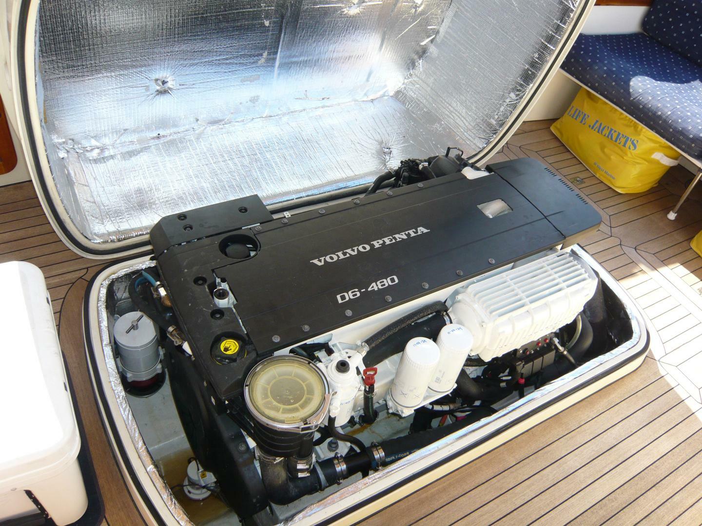 1998 Hinckley 36 Classic - Image 25