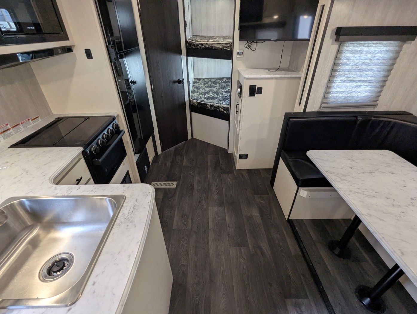 2024 Genesis Supreme Surfside Limited 25BHS - Image 12