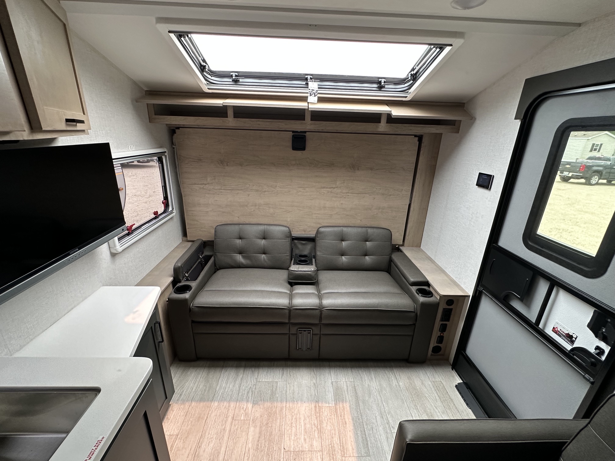 2027 Ember RV Overland Series 190MSL - Image 12