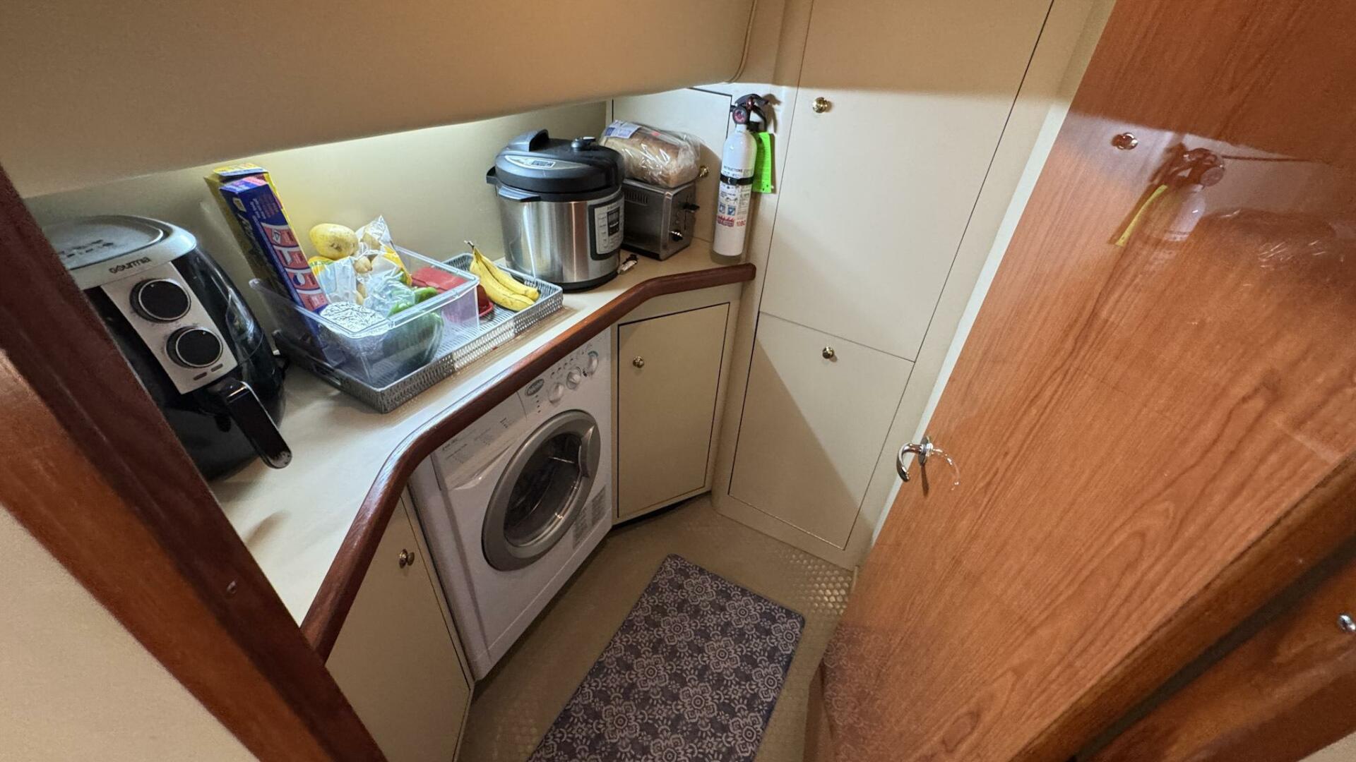 2000 Sea Ray 420 Aft Cabin - Image 32