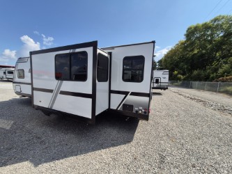 2027 JAYCO JAY FEATHER 25RLSL - Image 3