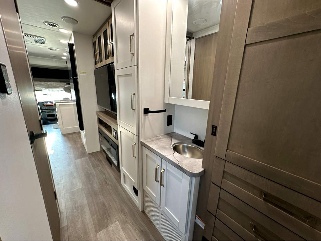 2027 JAYCO GREYHAWK 30Z - Image 13