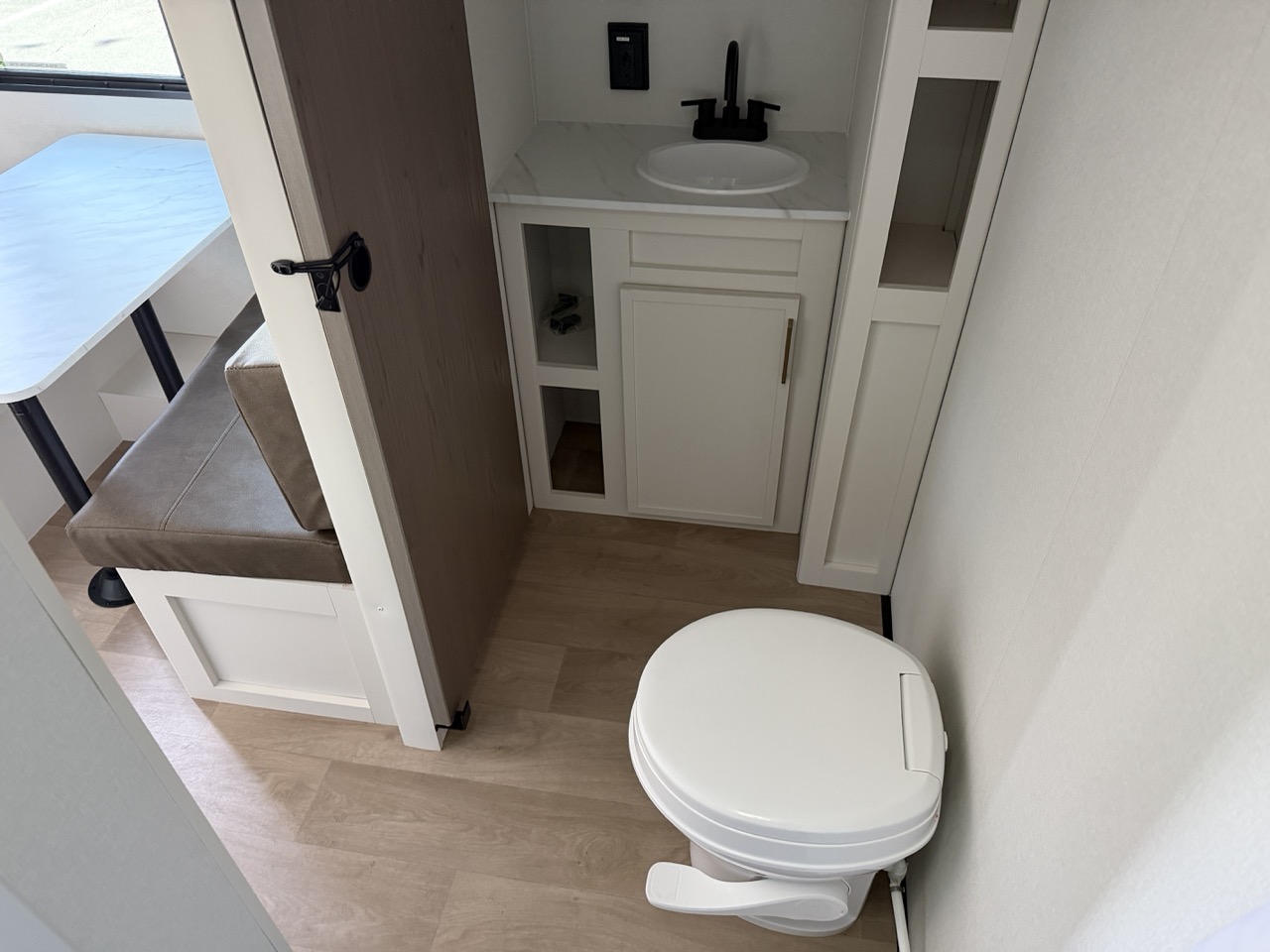 2026 Grand Design Transcend ONE 151RB - Image 13