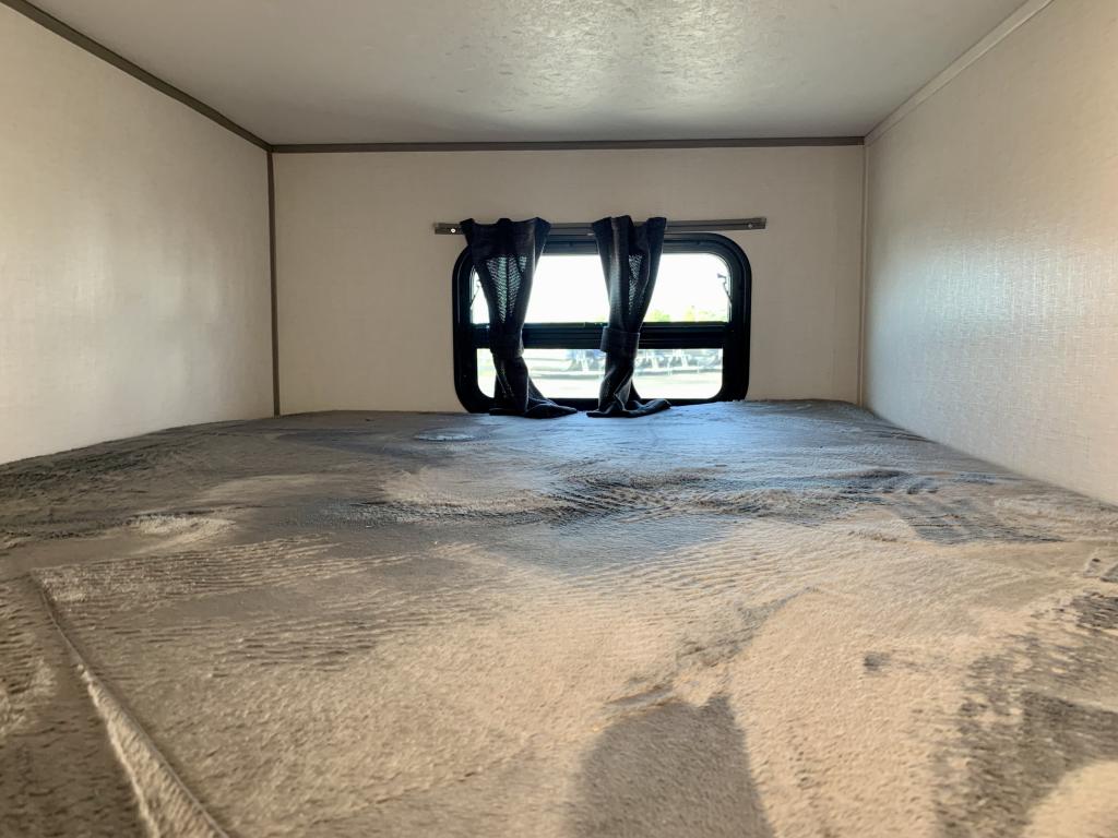 2027 Coachmen Catalina Summit Series 8 261BHS - Image 30