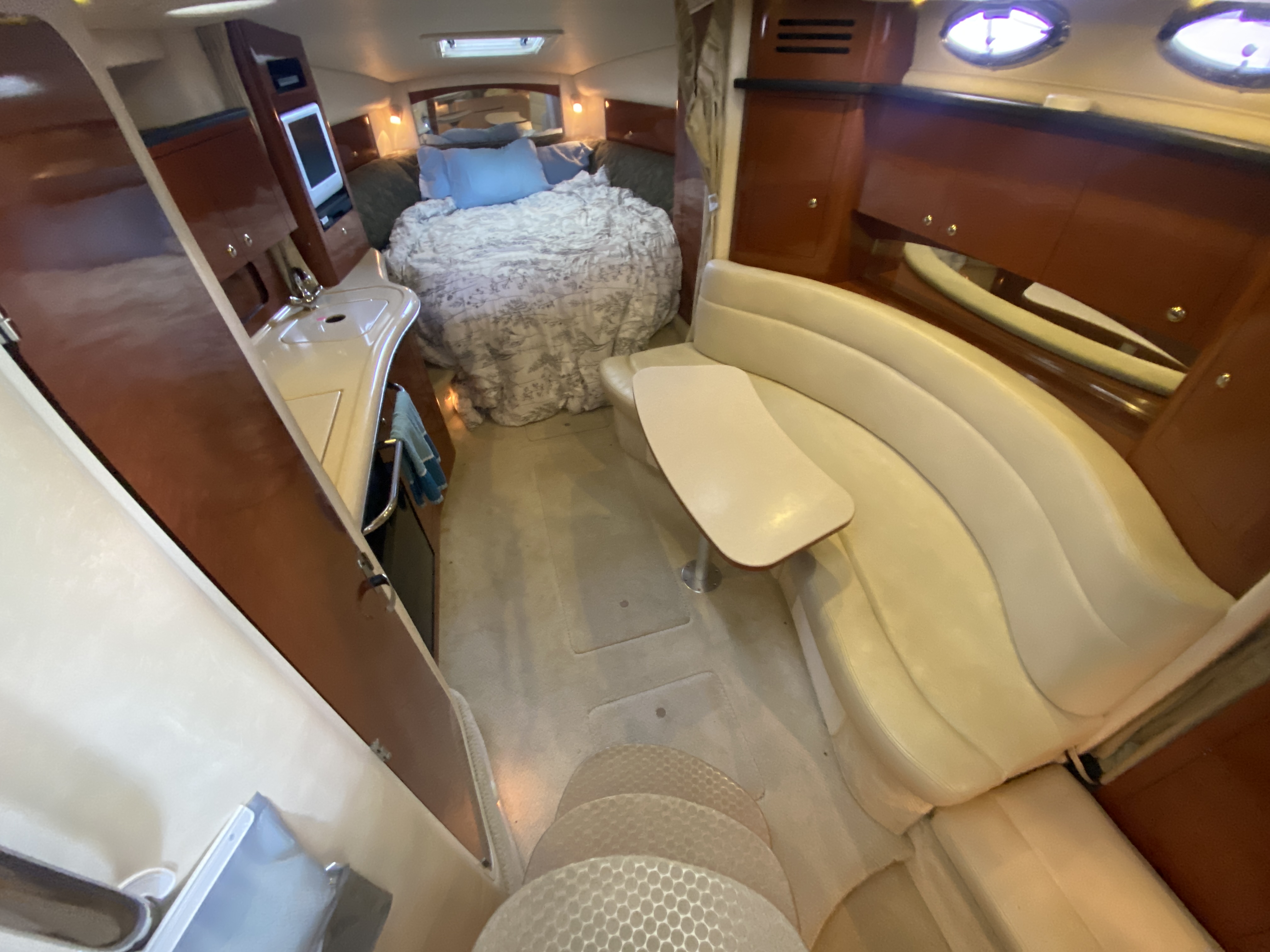 2004 Sea Ray Sundancer 320 - Image 29