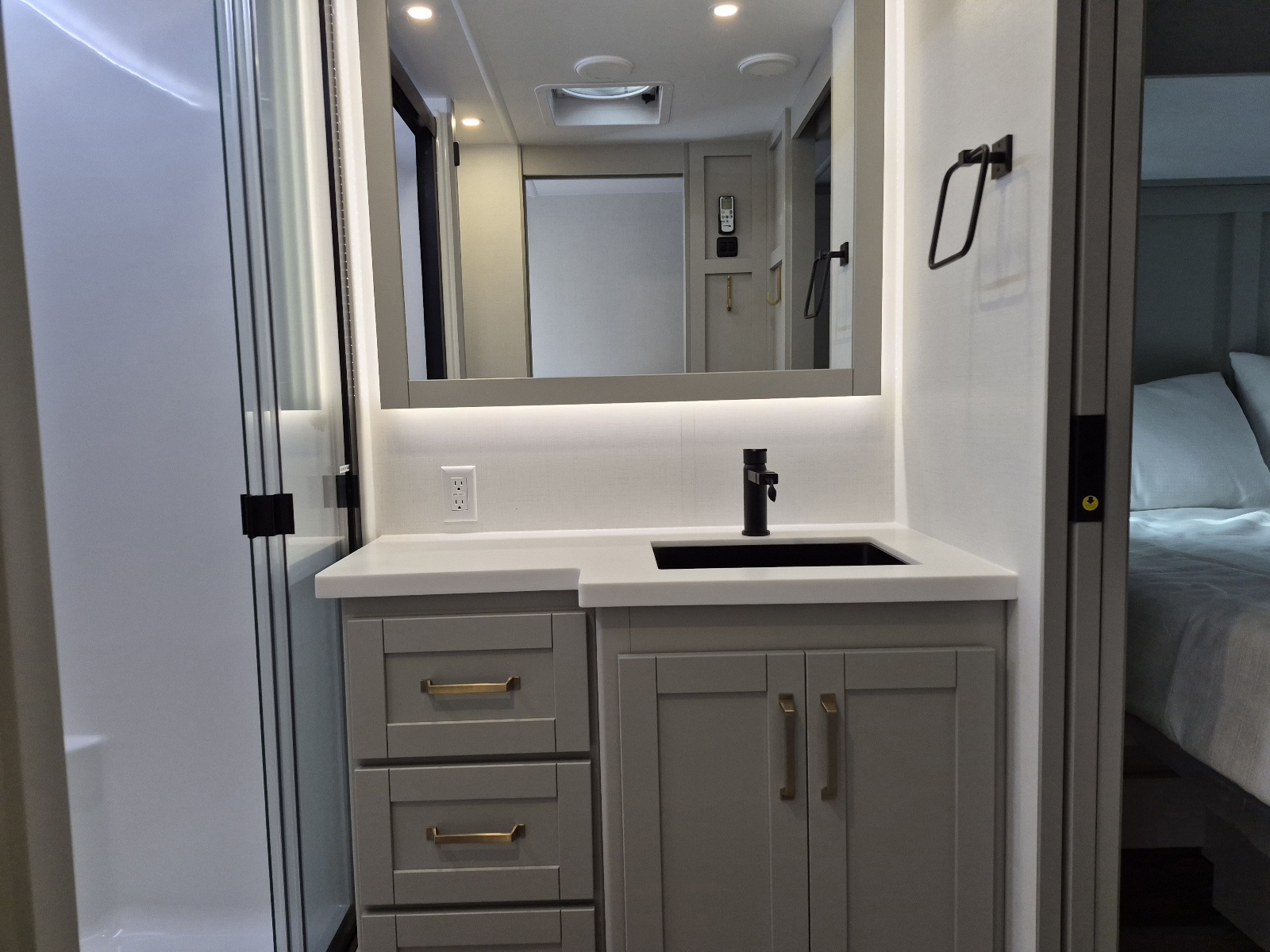 2026 Brinkley RV Model Z 3200 - Image 9