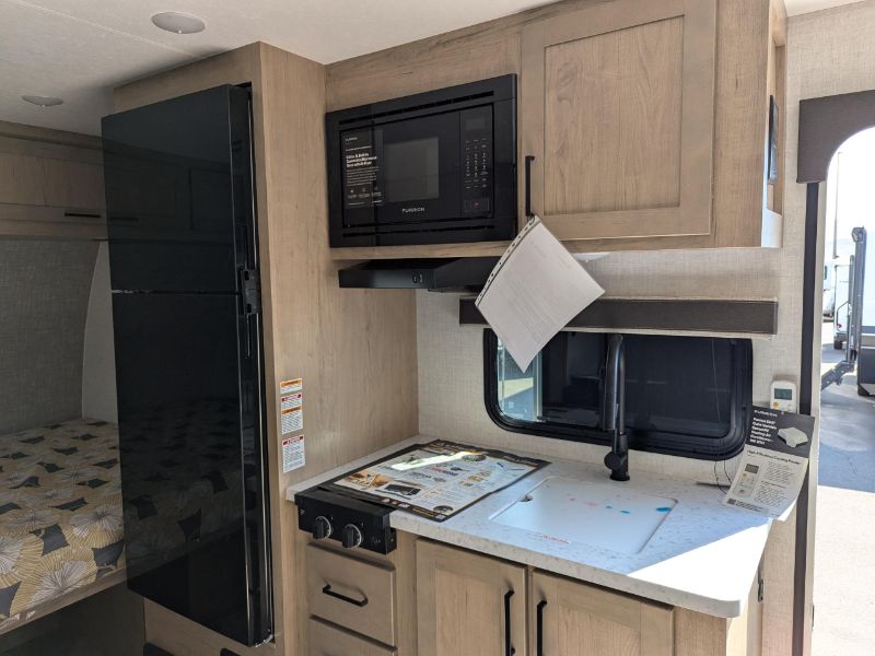 2026 Ember RV E-Series 18RBE - Image 6