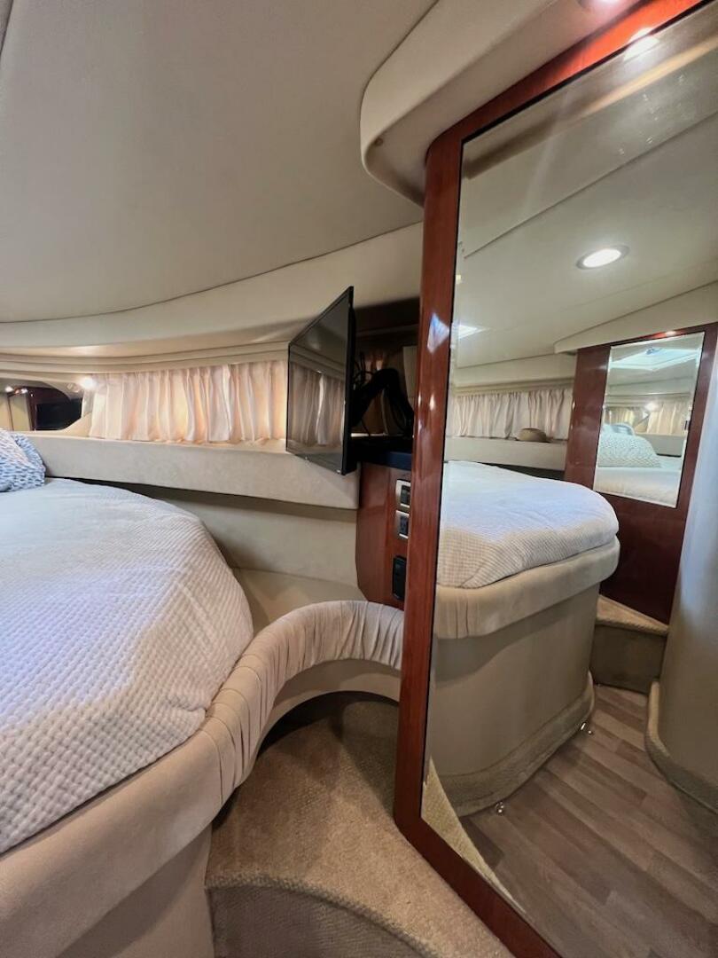 2004 Sea Ray 380 Sundancer - Image 43