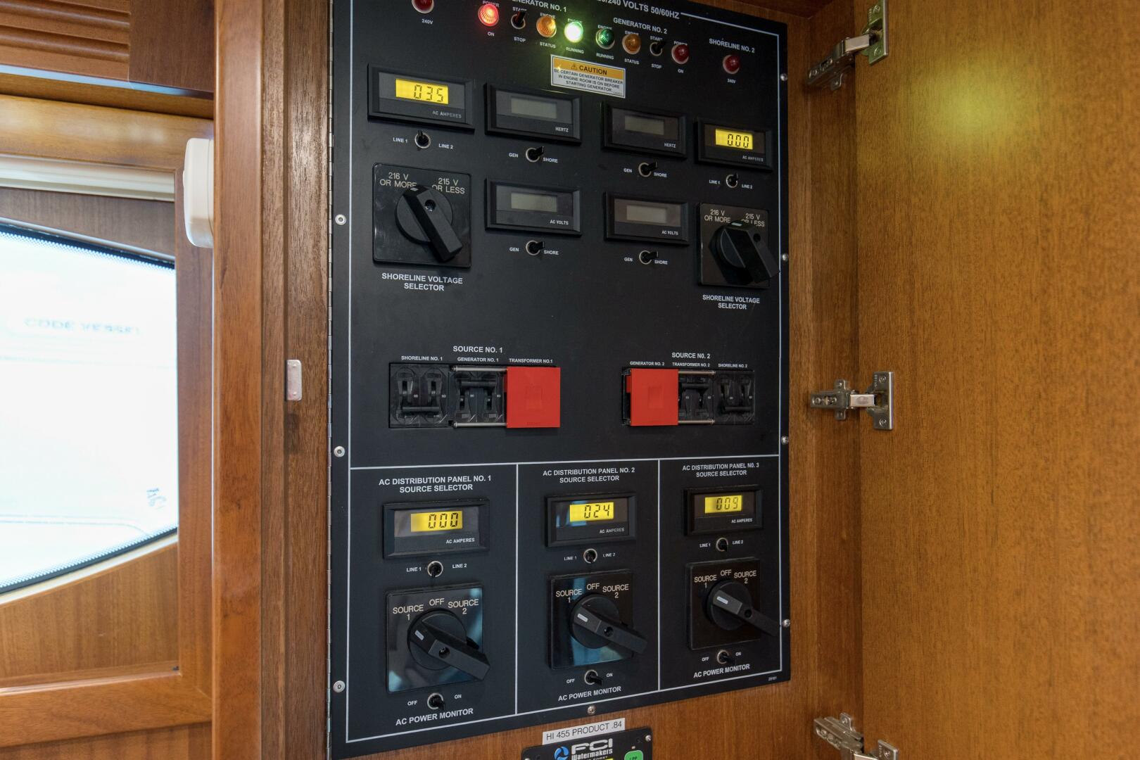 2008 Hatteras 60 Convertible - Image 15