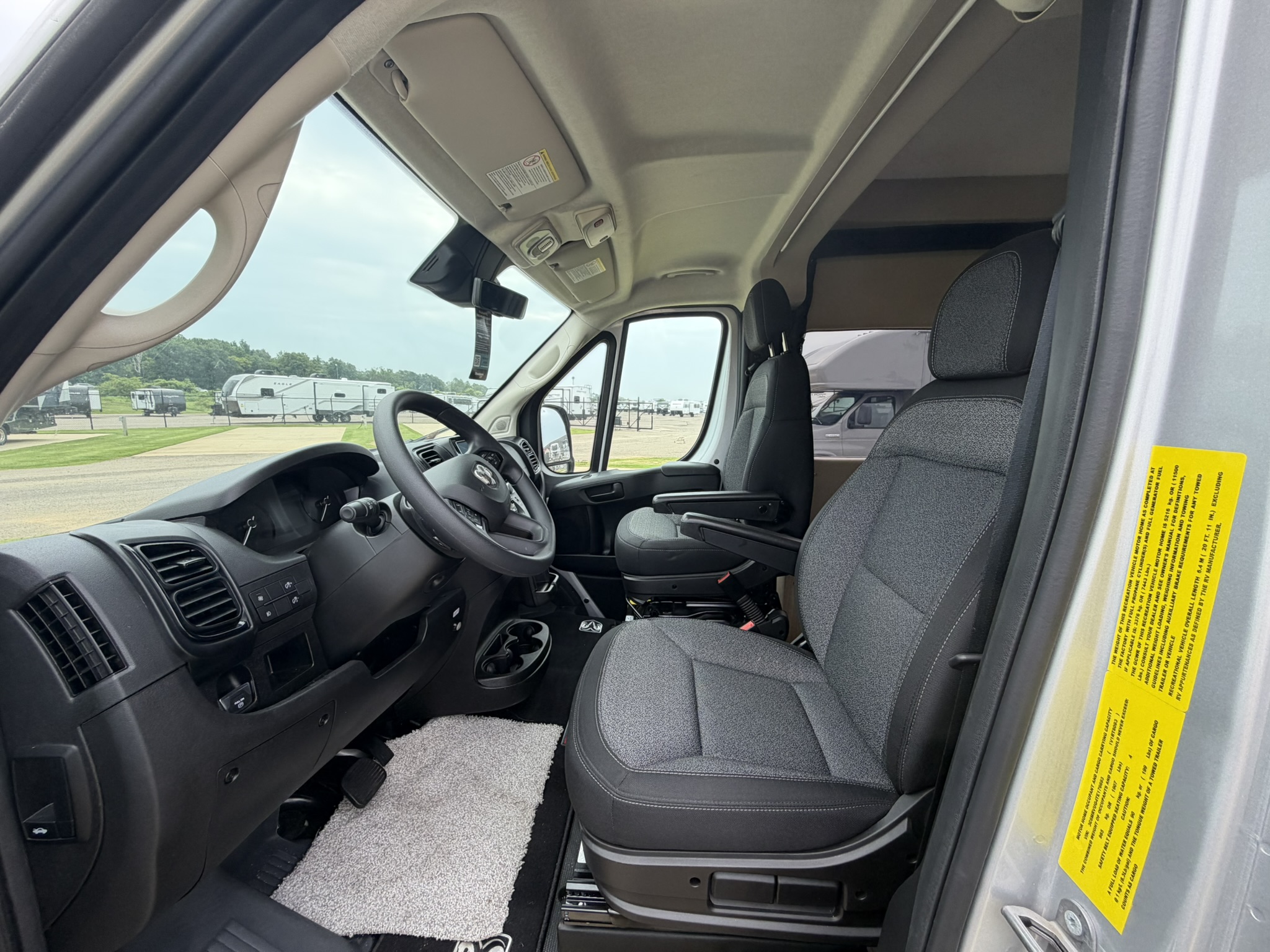 2027 ENTEGRA COACH ETHOS 20T - Image 8