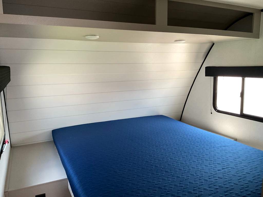 2027 JAYCO Jay Feather 25 RLSL - Image 17