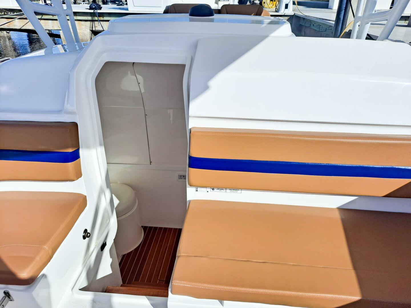 2018 Intrepid 375 Walkaround - Image 33