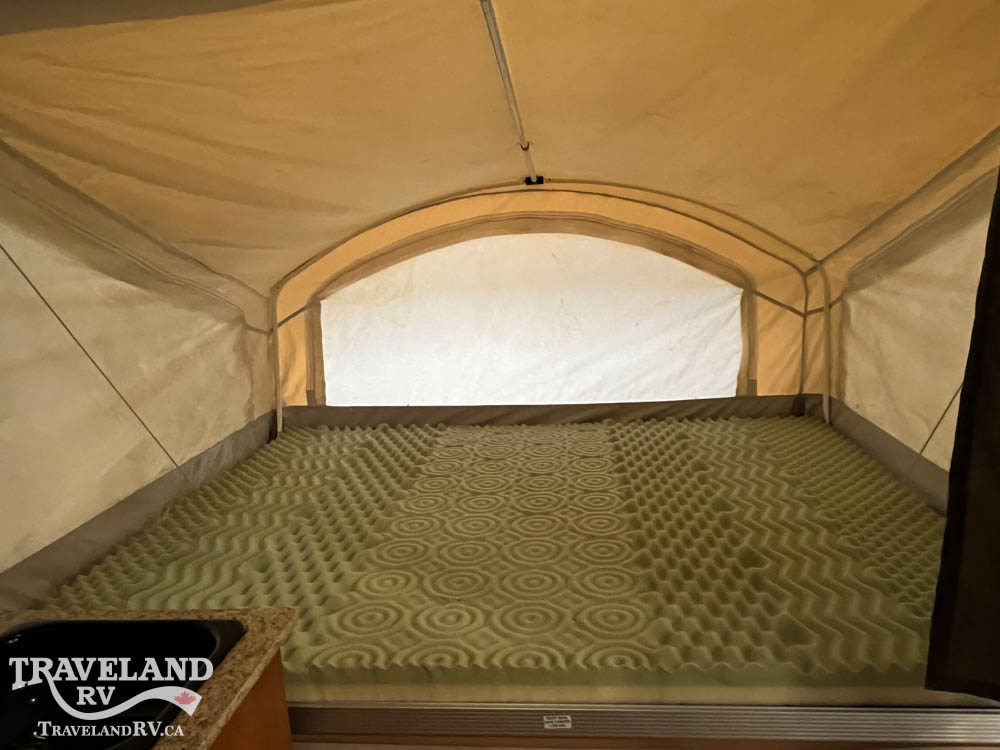 2013 Coachmen Viking Epic 2108 ST - Image 9