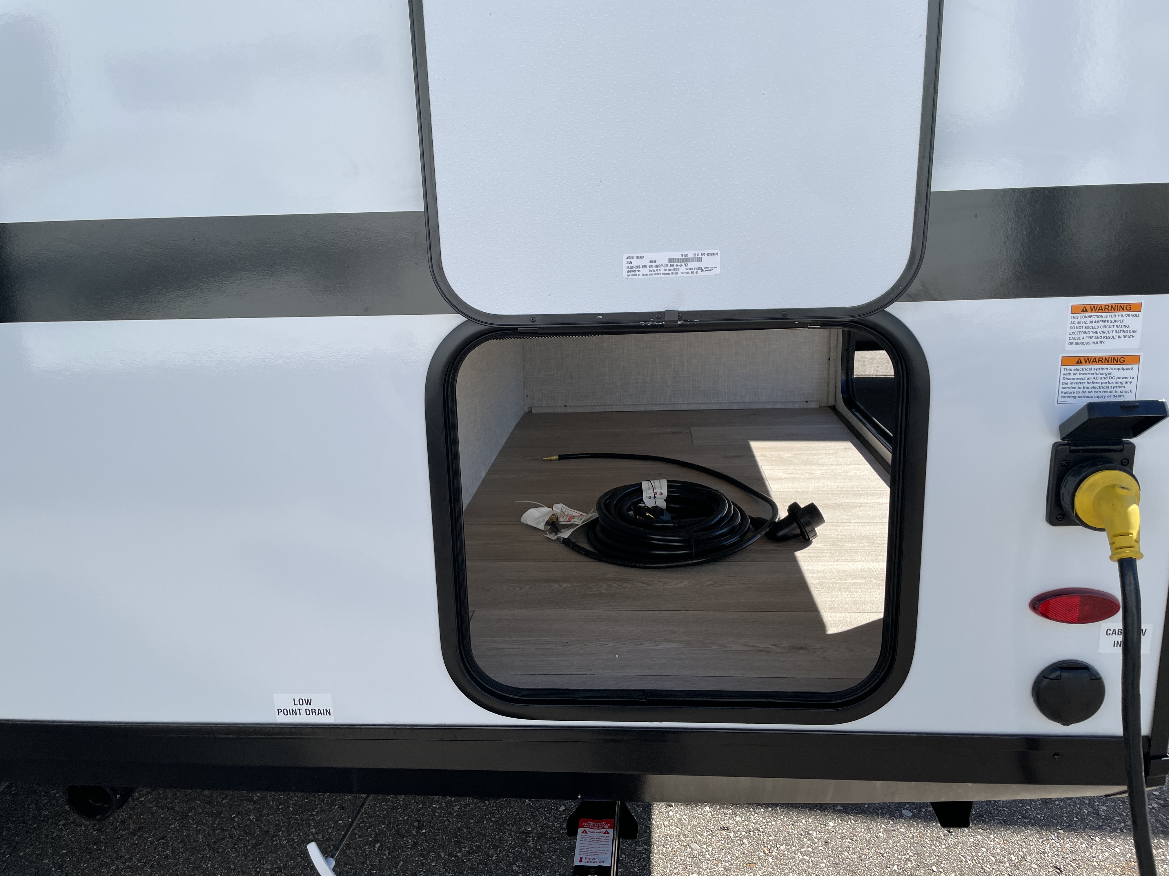 2027 Jayco Jay Feather Air 17FK - Image 7