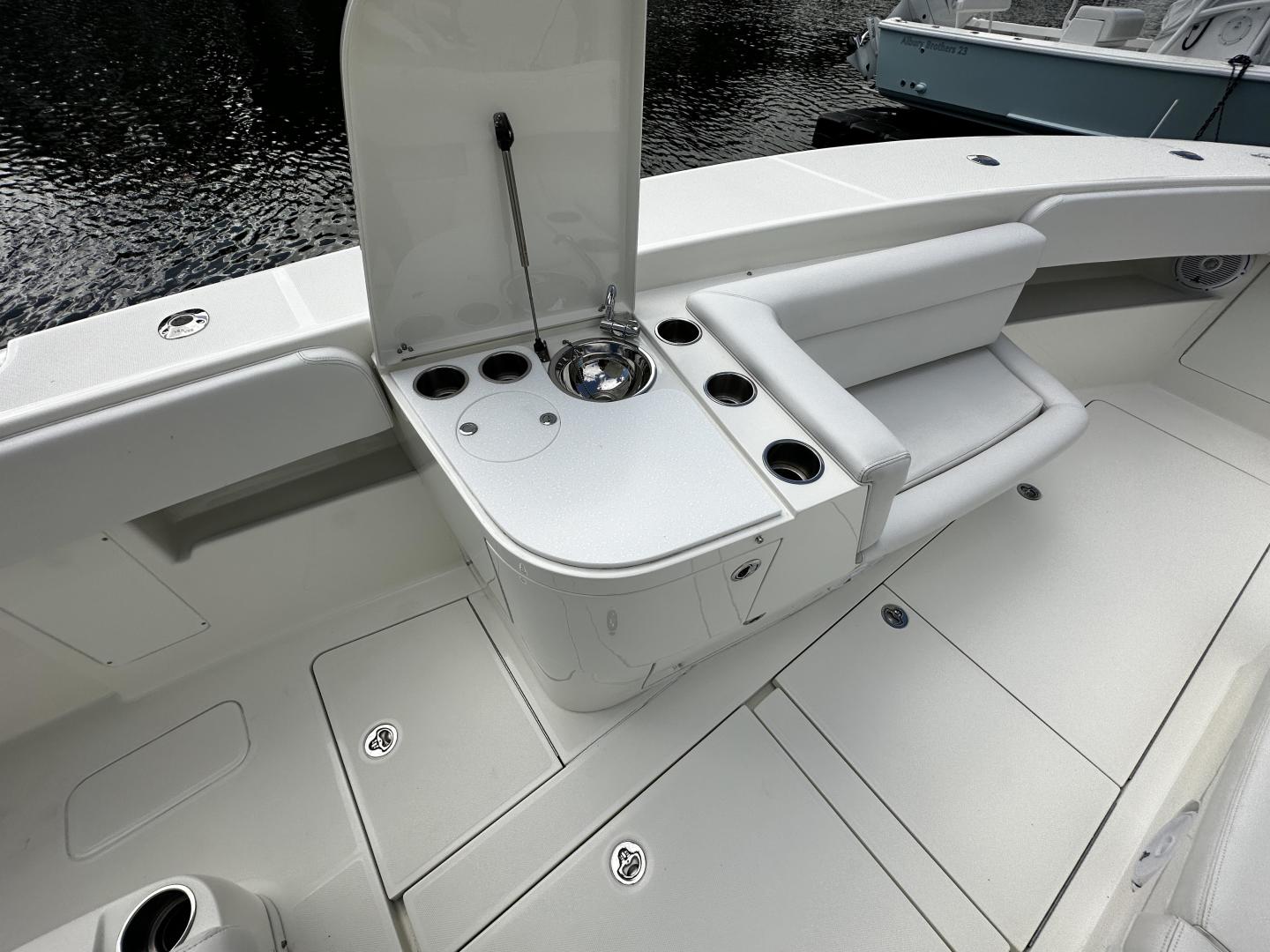 2018 SeaVee 390Z - Image 16