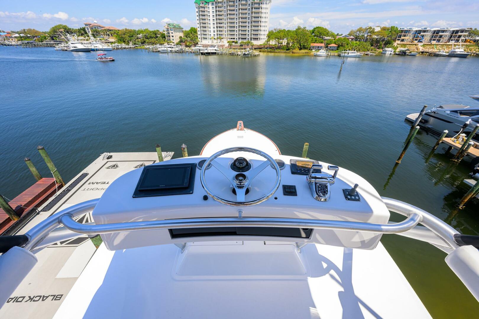 2004 Viking 65 Enclosed Bridge w/Tower - Image 70