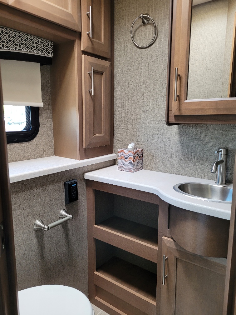 2022 Thor Motor Coach Omni BT36 - Image 14