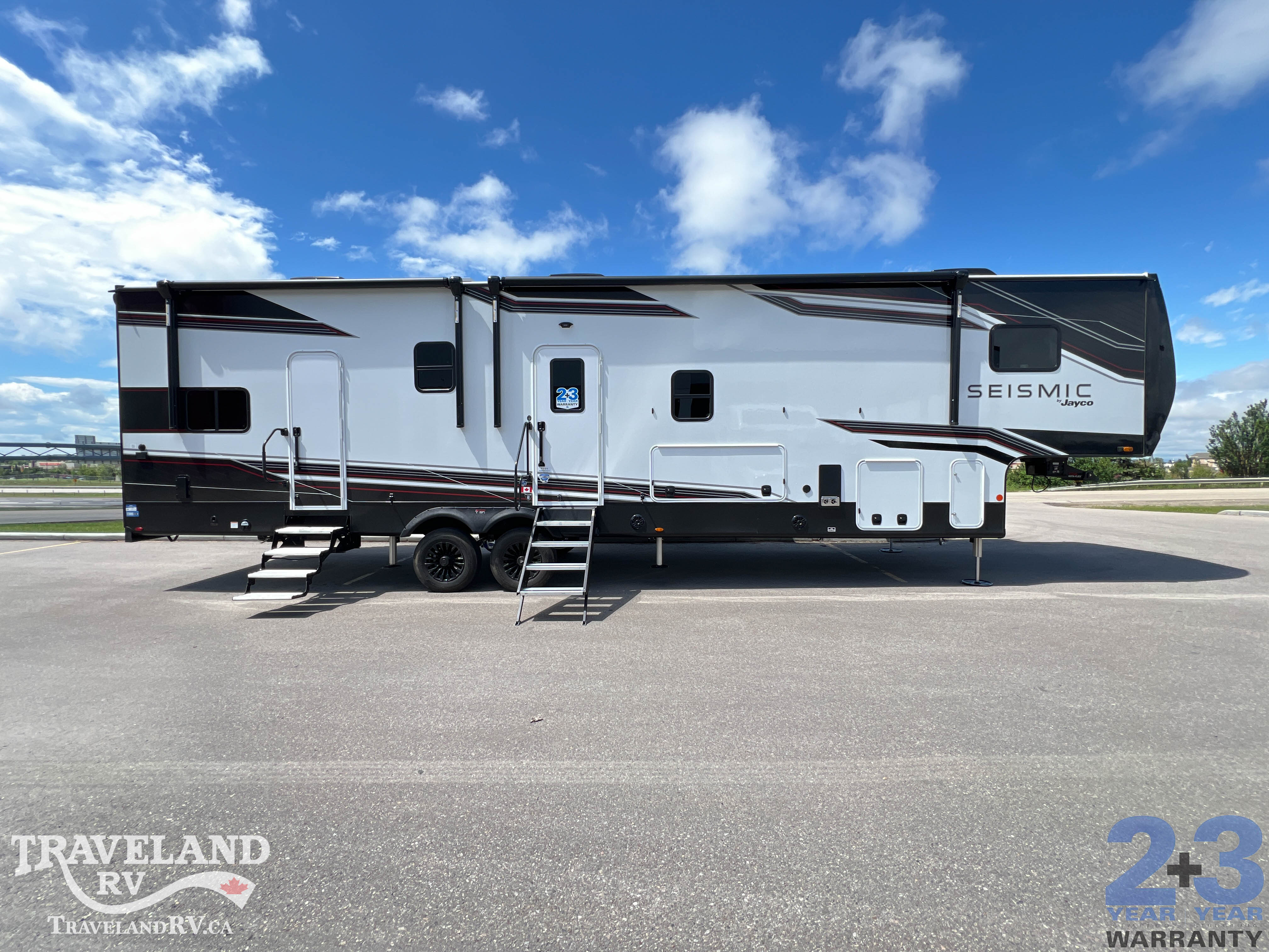 2027 Jayco Seismic 359 - Image 9