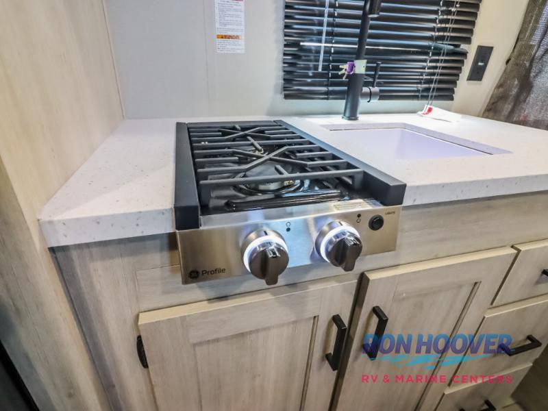 2026 COACHMEN 154RBX - Image 32
