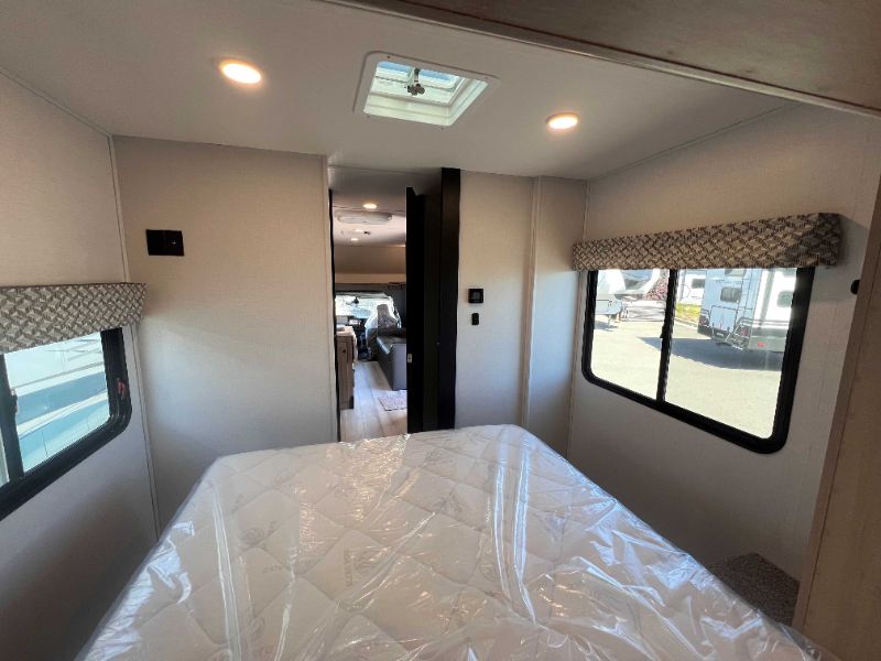 2026 Forest River Sunseeker LE 2950LE - Image 20