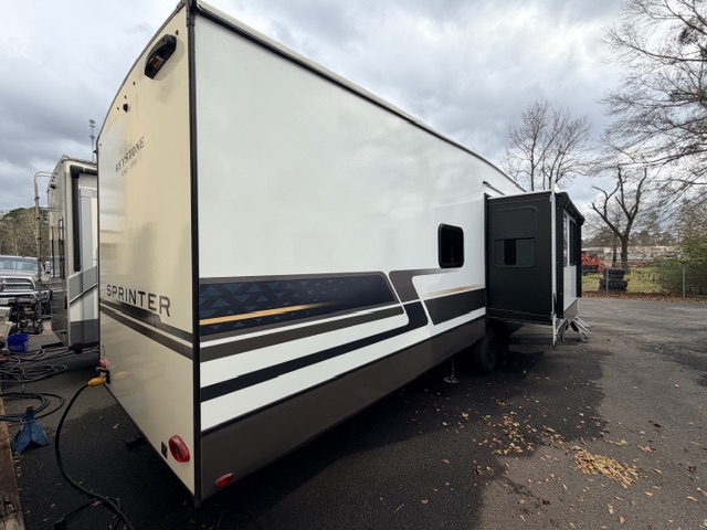 2026 Keystone Sprinter 3980FBS - Image 6