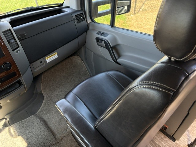 2018 Forest River Forester 2401R MBS - Image 5