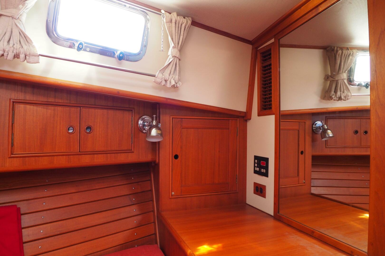 1995 Grand Banks 38 Eastbay EX - Image 19