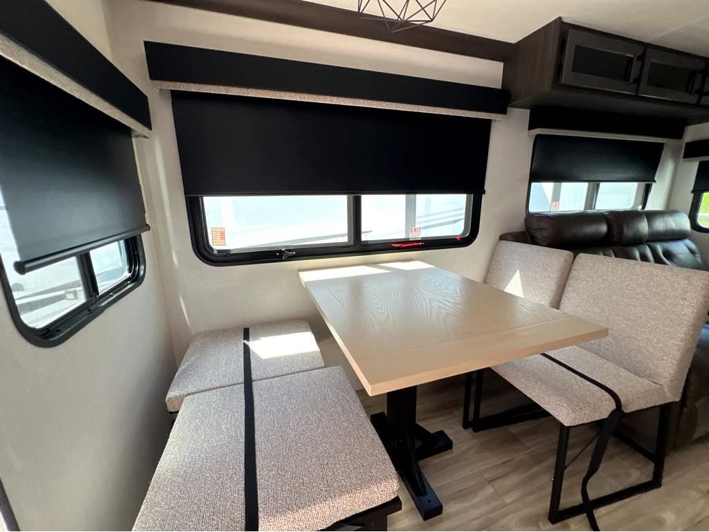 2026 VENTURE RV SPORTTREK 354VBH - Image 7