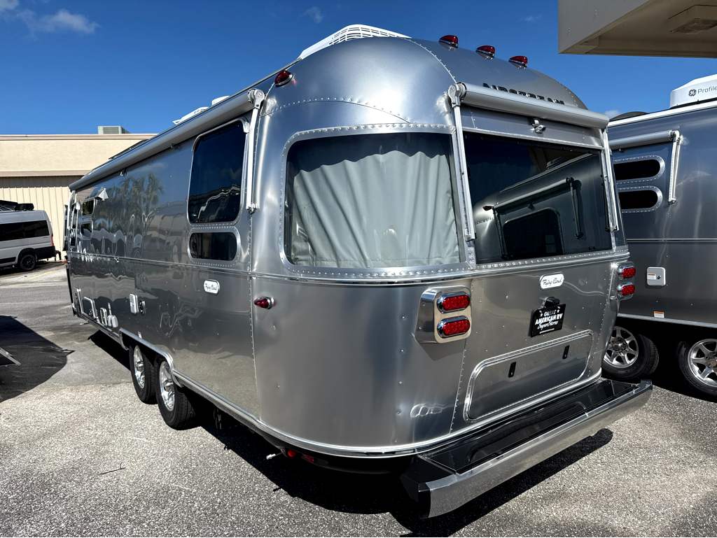 2026 AIRSTREAM FLYING CLOUD 28RBQ - Image 3