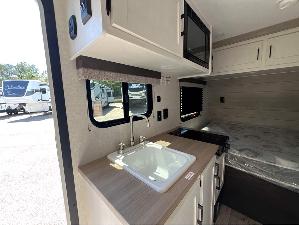 2026 VENTURE RV SIENNA 140VFD - Image 7