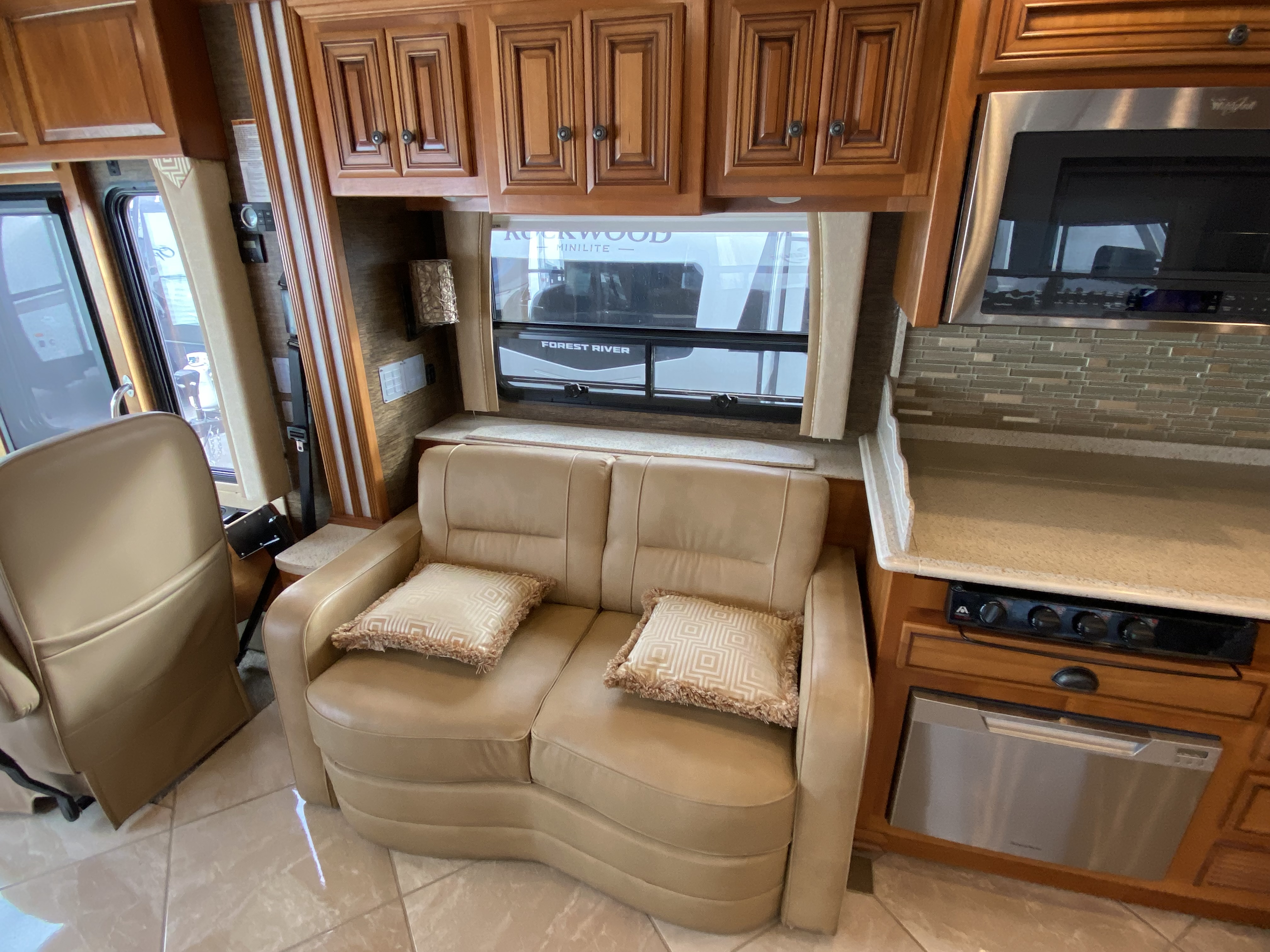 2015 NEWMAR DUTCHSTAR 3736 - Image 15