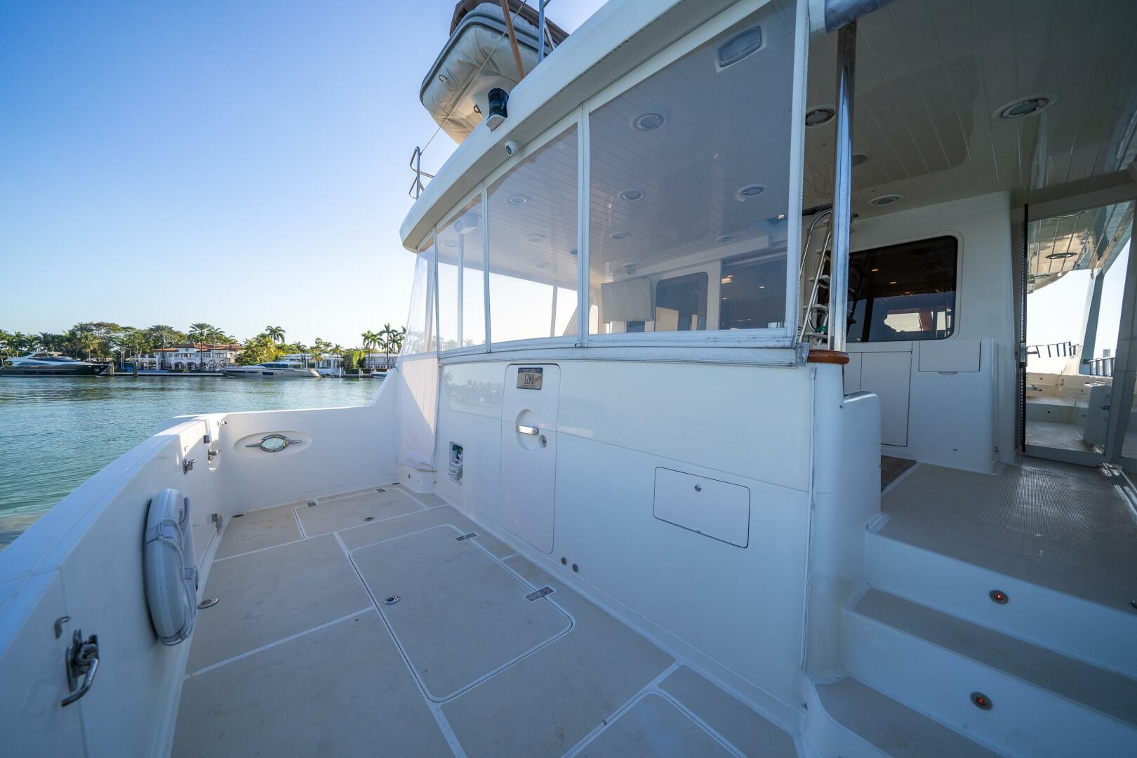 2006 Offshore Yachts 72 Pilothouse - Image 11