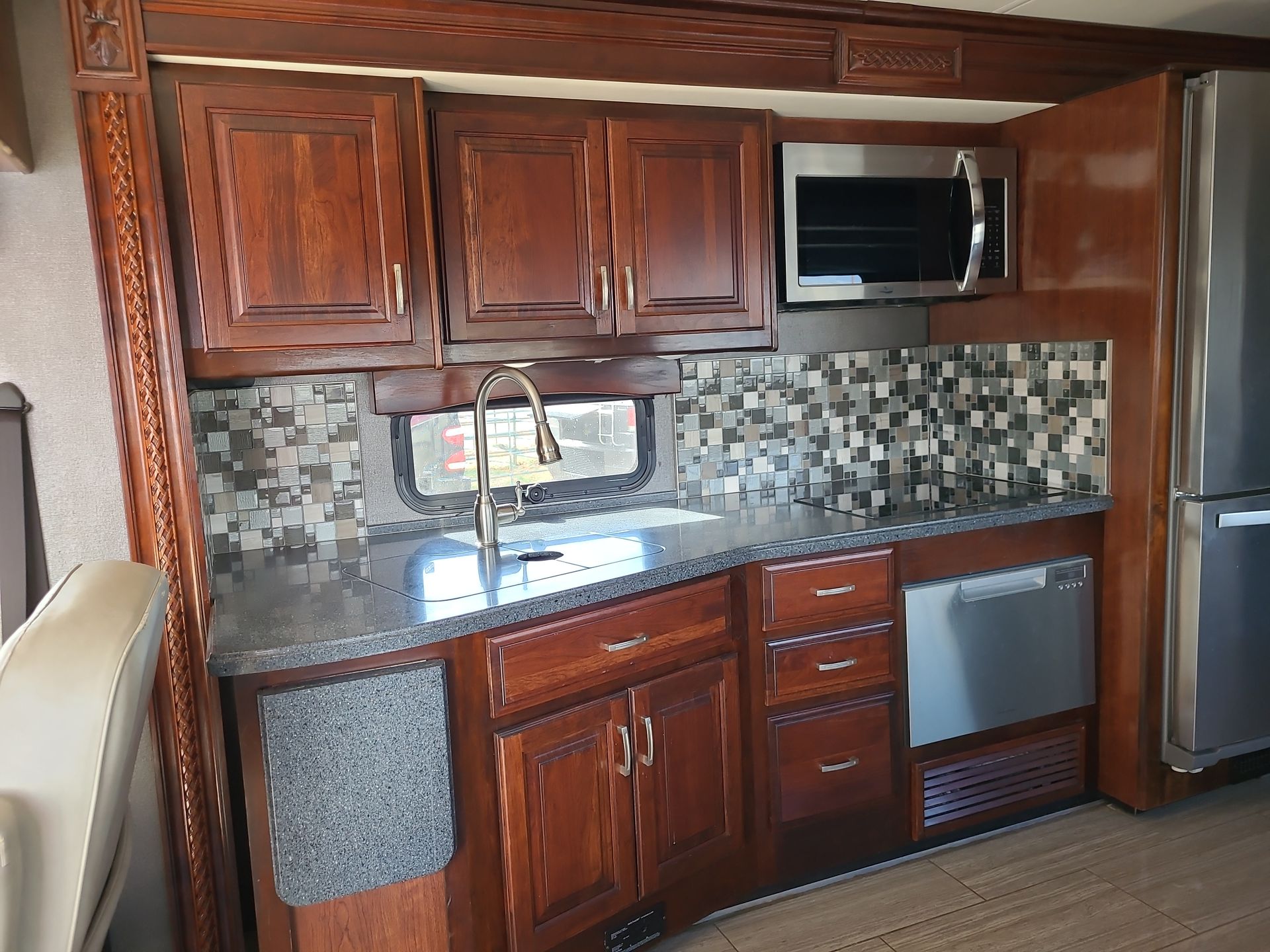 2017 Holiday Rambler Endeavor XE 38K - Image 17