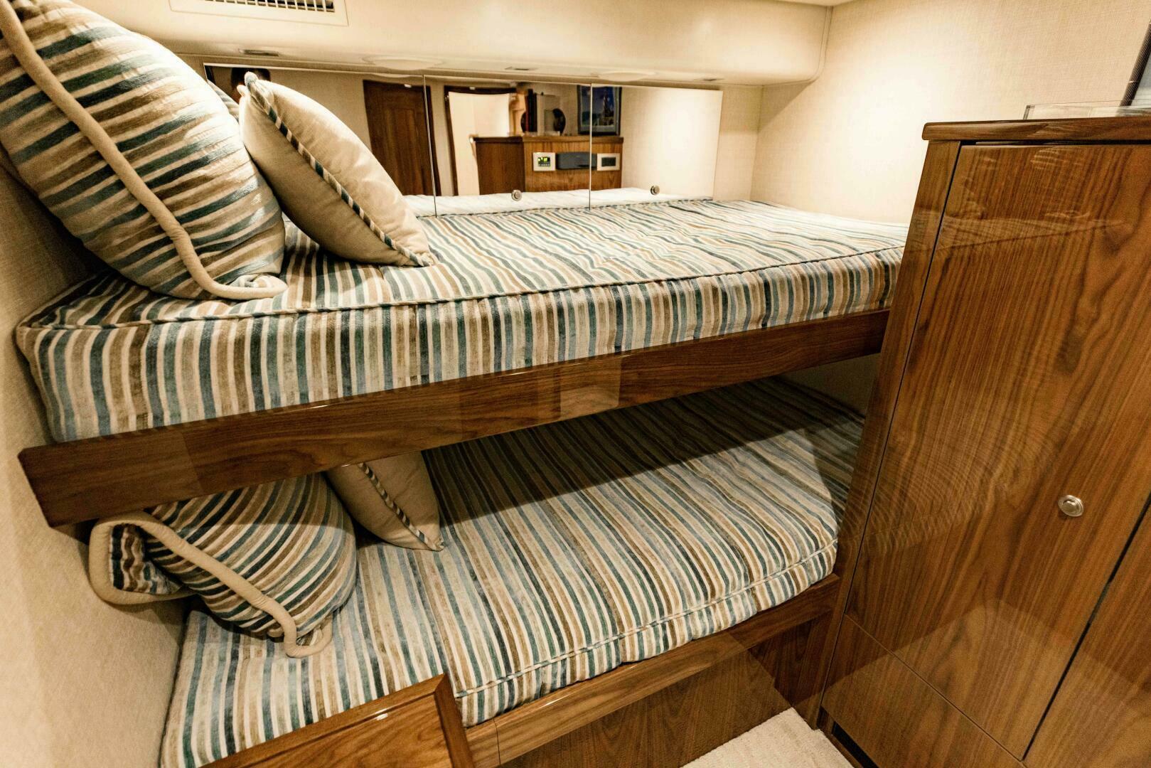 2020 Viking 72 Enclosed Bridge - Image 38