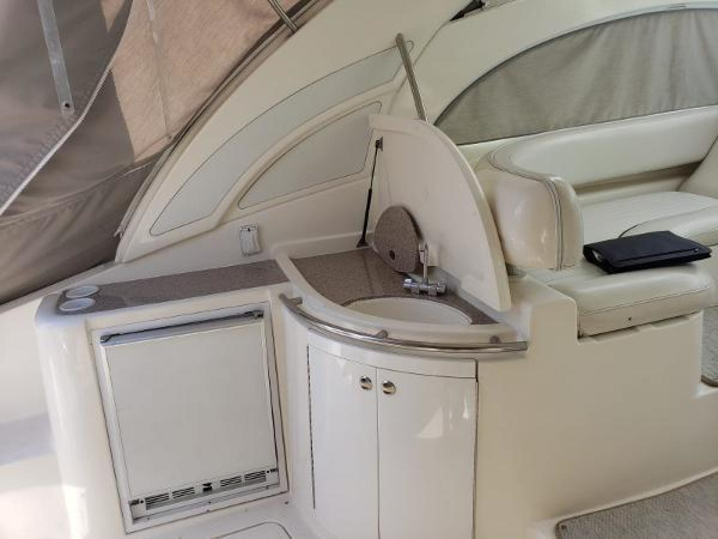 2002 Maxum 4200 SCR - Image 15