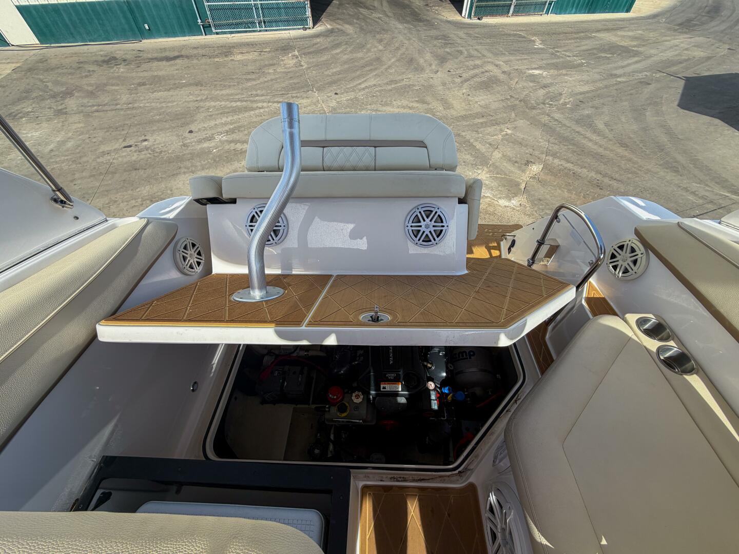 2020 Regal 26 Express - Image 14