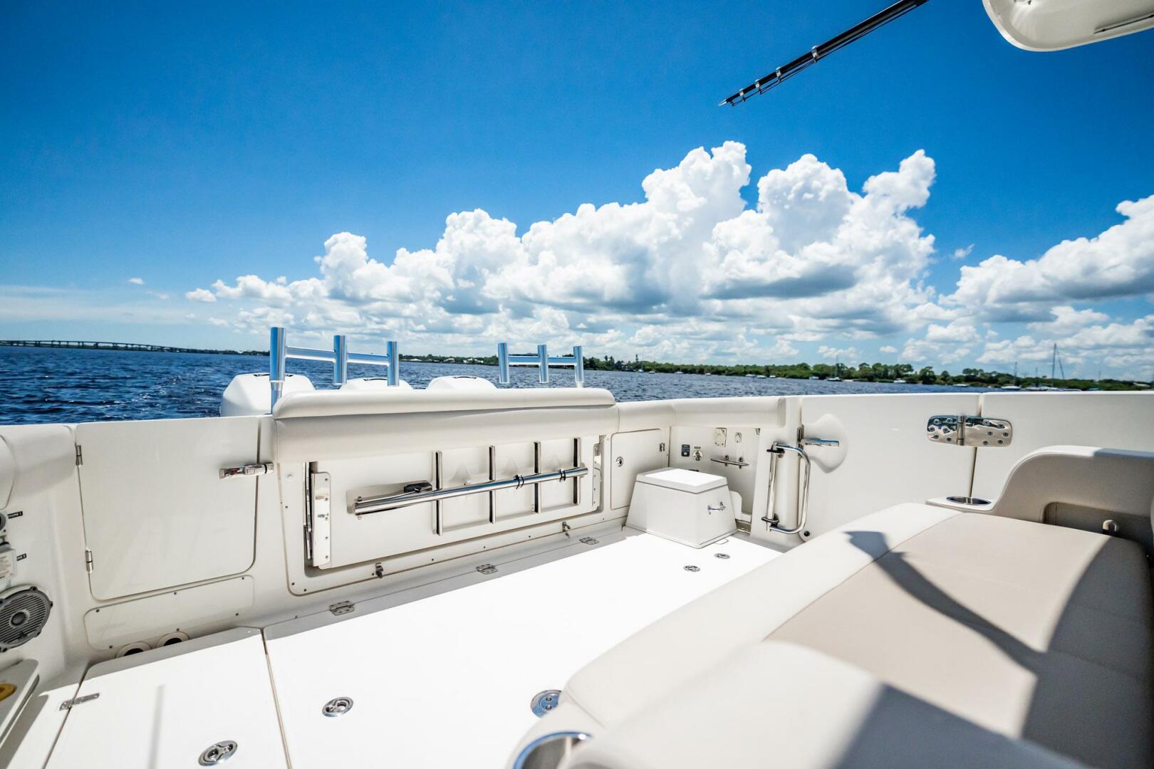 2018 Boston Whaler 380 Outrage - Image 41