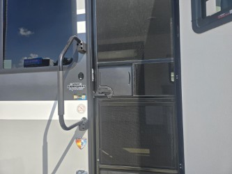 2027 VENTURE RV STRATUS 282VFD - Image 30