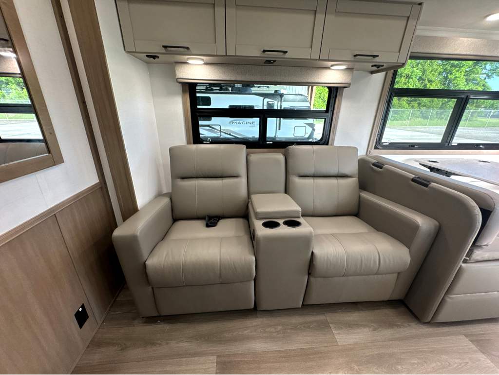 2027 ENTEGRA COACH ODYSSEY 30Z - Image 24