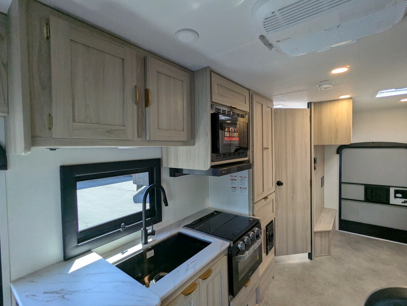 2026 Coachmen Cross Trail 22XG - 4X4 ATH - Image 22