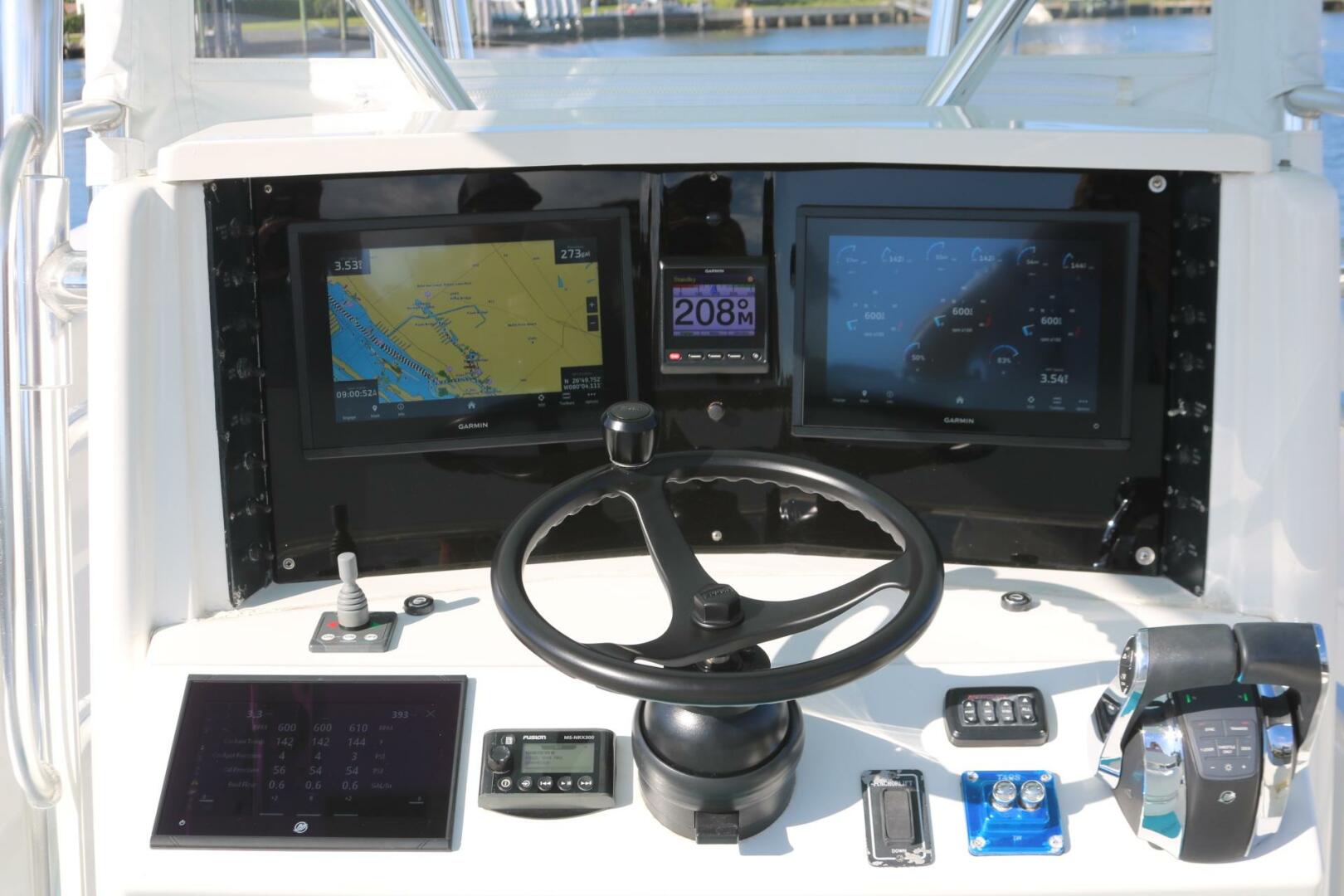 2008 Venture 39 Center Console - Image 8