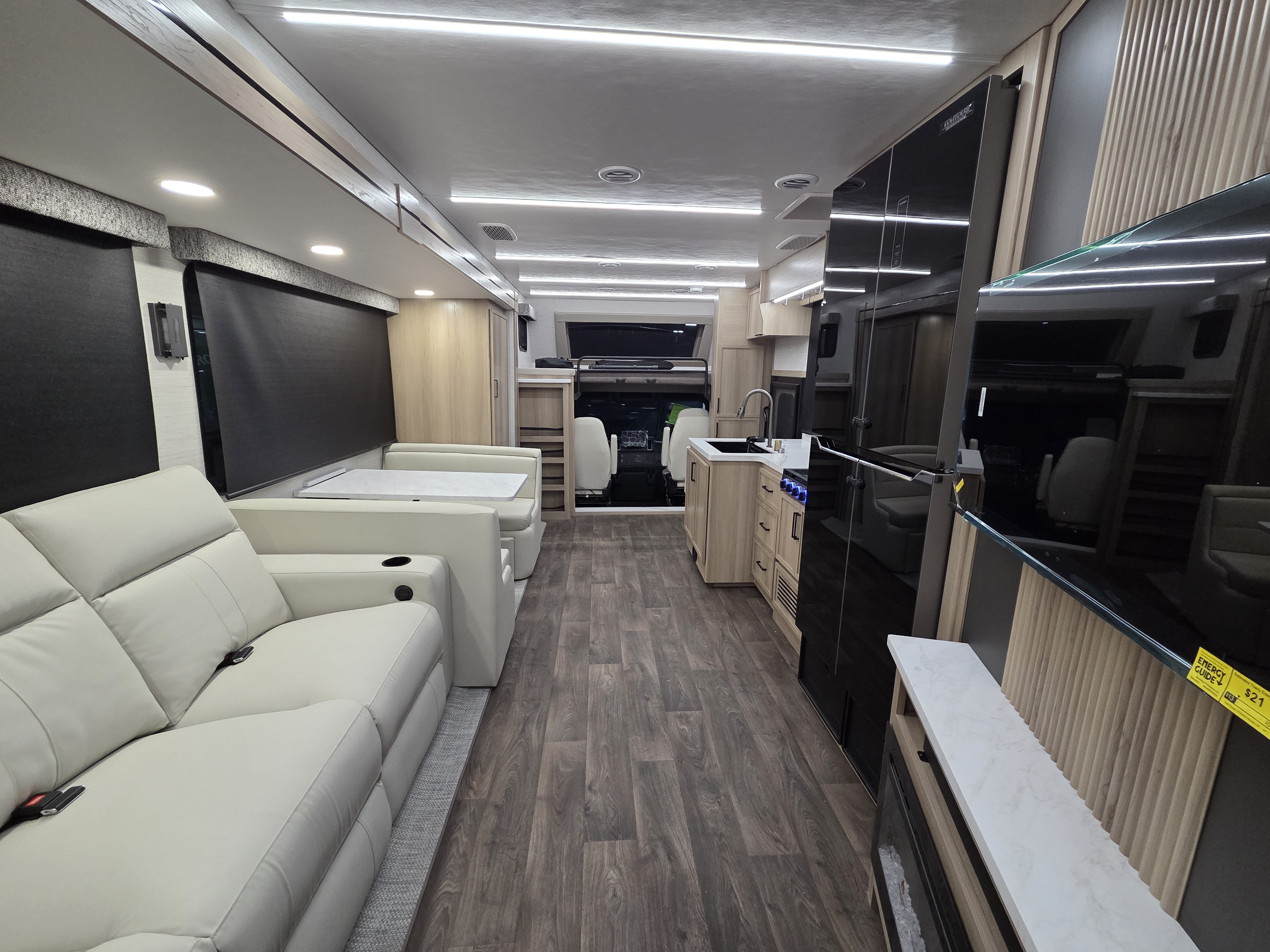 2027 Dynamax Europa S 37CA - Image 23