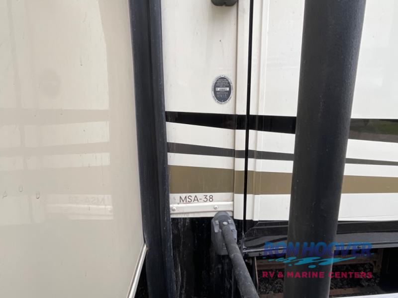 2018 DRV MOBILE SUITES AIRE 38 - Image 5