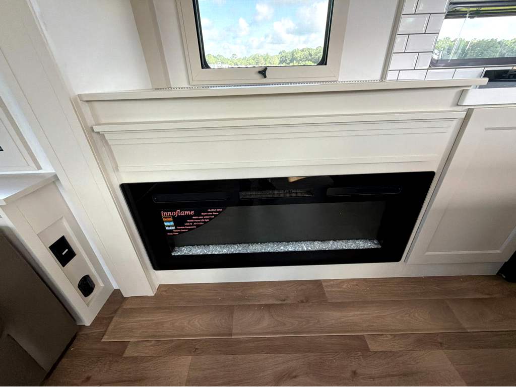 2027 GRAND DESIGN SOLITUDE 310GK - Image 21